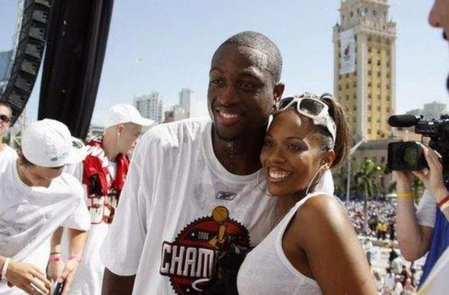 苗原：深圳青年人在谈云南玉昆外援恩里克、内内，球队想冲超（苗原：深圳青年人洽谈云南玉昆外援恩里克、内内，目标冲超）