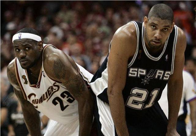 法尔克：拜仁认为超6500万欧签雅克松太贵，在关注弗拉霍维奇（法尔克：拜仁认为雅克松超6500万欧不划算，正关注弗拉霍维奇）