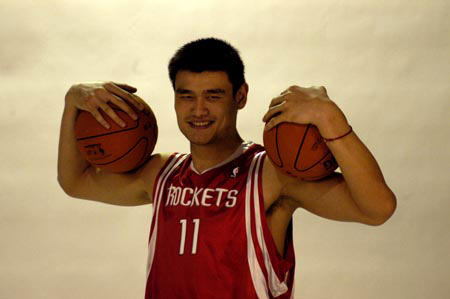 记者：兰克尔-泽在海牛出征杭州前拂袖而去，职业素养低（记者：海牛赴杭前兰克尔-泽突然离队，职业素养遭质疑）