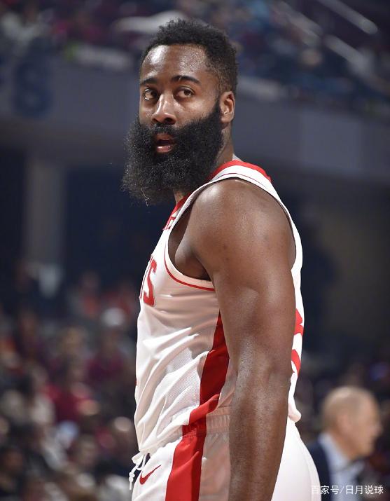 球队一波流带走比赛（球队凭一波攻势锁定胜局）