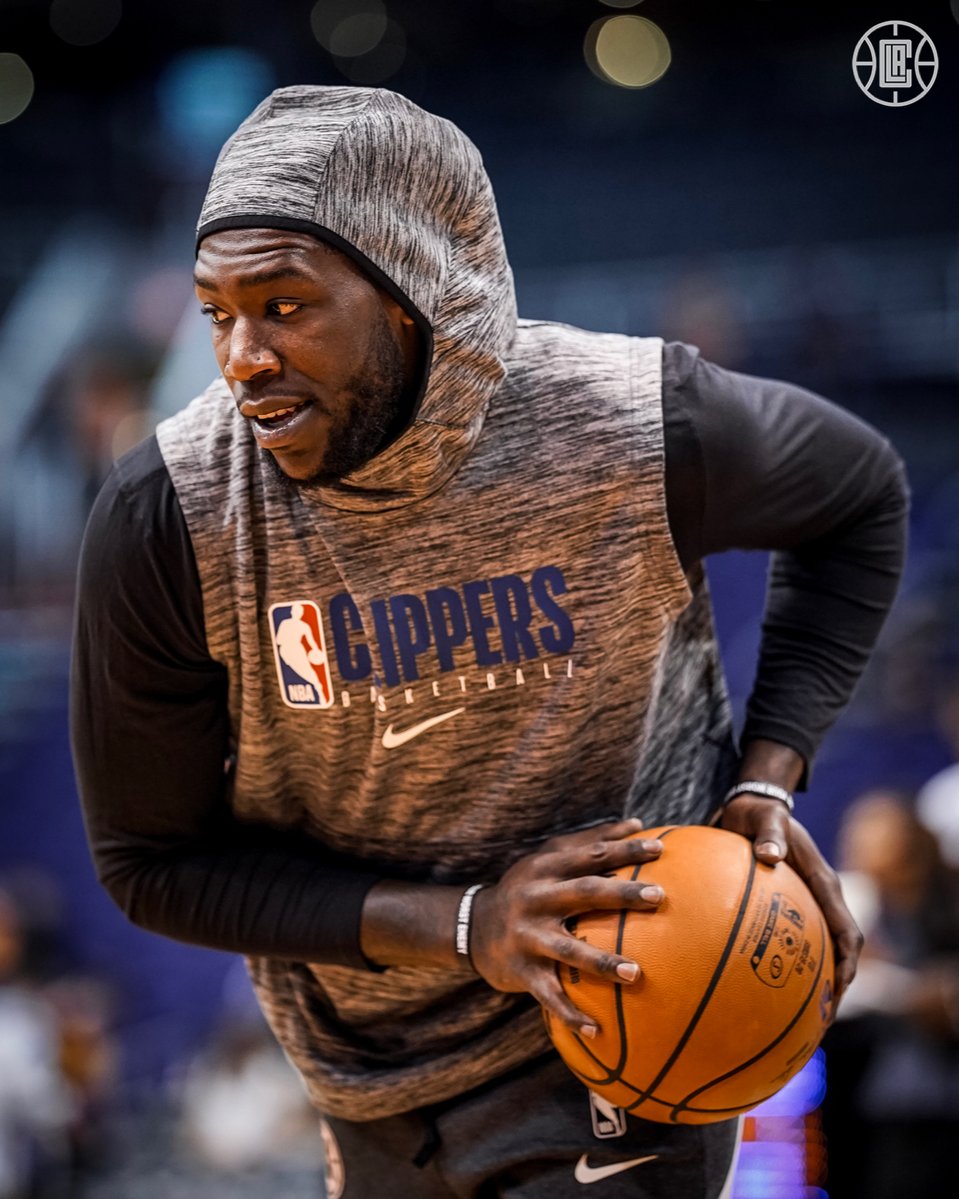 意媒：为避免球迷干扰，斯帕莱蒂决定尤文不在那不勒斯过夜（意媒：斯帕莱蒂为避球迷打扰，决定尤文不在那不勒斯过夜）