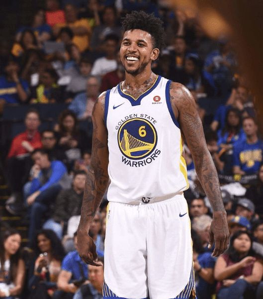 麦卡利斯特：庆祝动作是献给家人的；希望梅西能一直在国家队（麦卡利斯特：庆祝献给家人，期待梅西一直征战国家队）