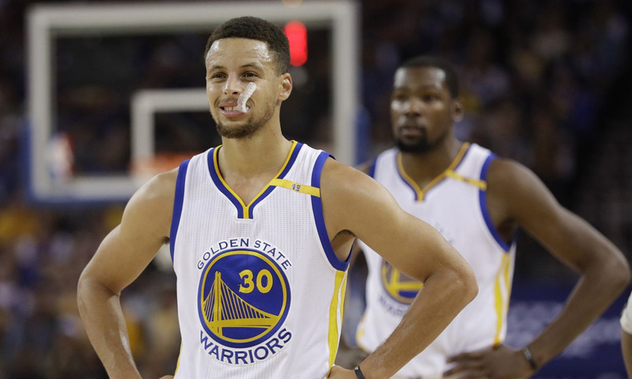 巴萨梅西关键助攻助球队获胜（梅西献关键助攻 巴萨告捷）