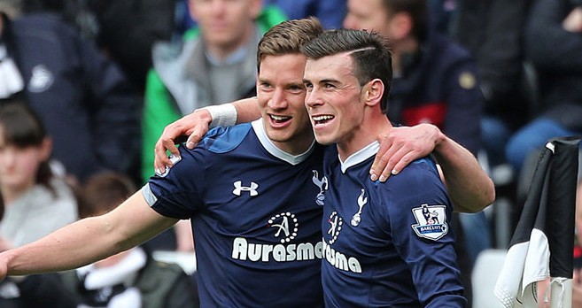 世界最经典的十大足球技巧（全球十大经典足球招式解析）