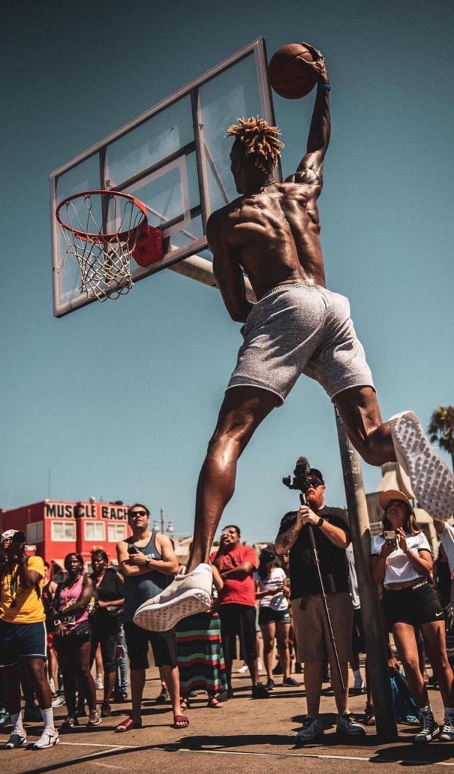 布伦森首节20分创本赛季个人新高，单节20+次数超甜瓜（布伦森首节砍下20分刷新本季单节个人纪录，单节20+次数已超越甜瓜）